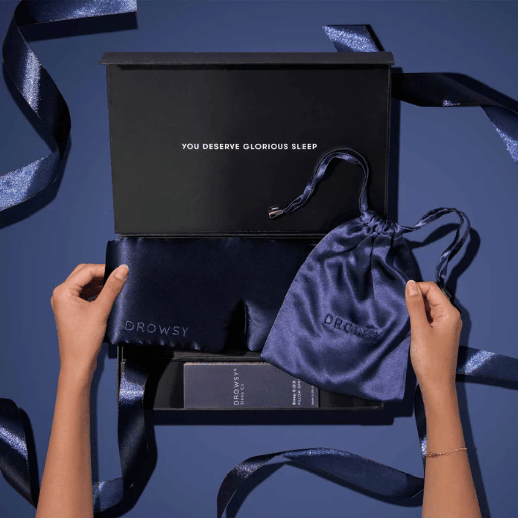 Thumbnail: Deep sleep silk collection Image 1