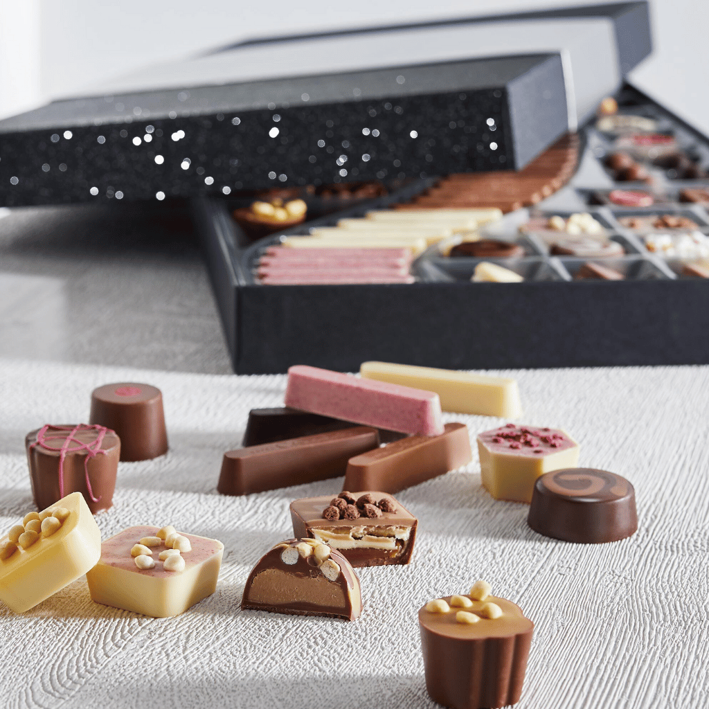 Thumbnail: Chocolatier's table Image 1